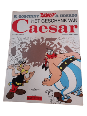 Asterix 21 - Asterix en het geschenk van Caesar - Hachette