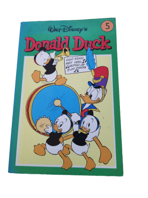 Donald Duck Pocket 2e Reeks - Een eend met veel noten op zijn zang (5)