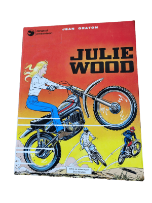 Julie Wood 01