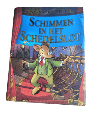 Geronimo Stilton - Schimmen in het Schedelslot