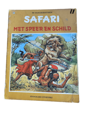 Safari 11 - Met speer en schild