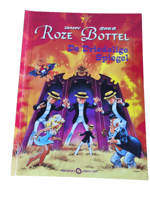 Roze Bottel 07 - De driedelige spiegel